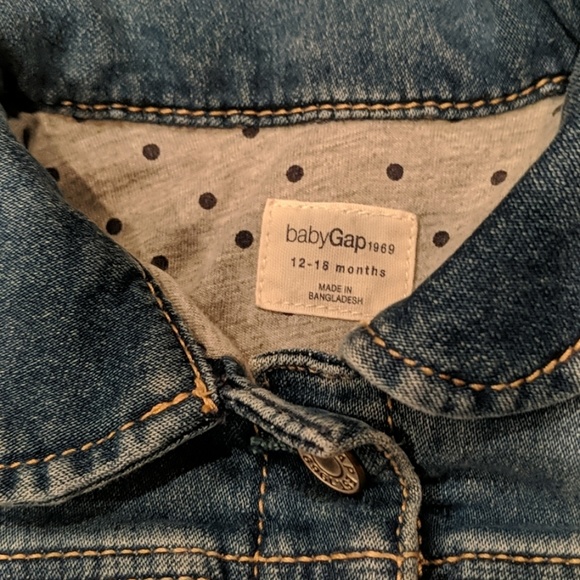 EUC Gap denim jacket with polka dot lining - Picture 3 of 6